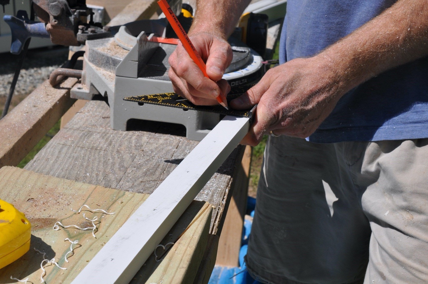 Installing Deck Railings Image@2X