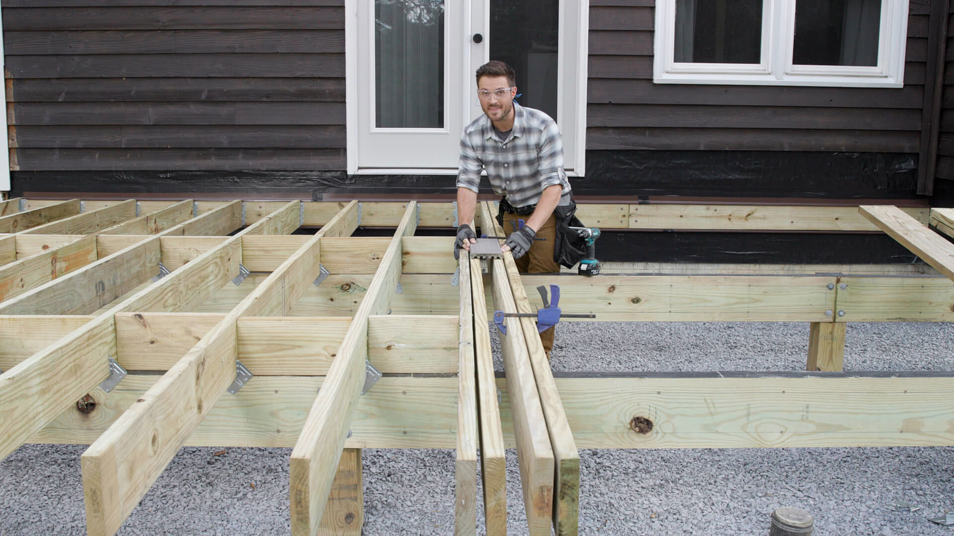 How To Install Deck Joists Min