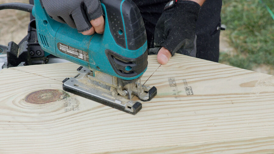 Install West Virginia Pool Deck Stairs Stringer Jigsaw