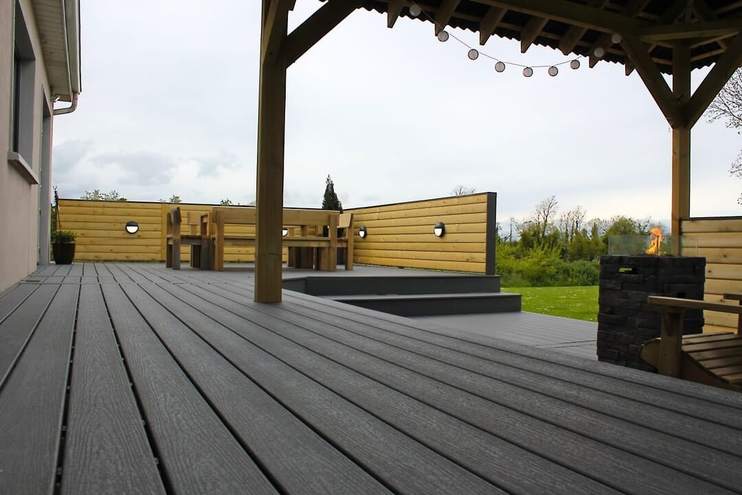 High standing pergola covering a fire pit