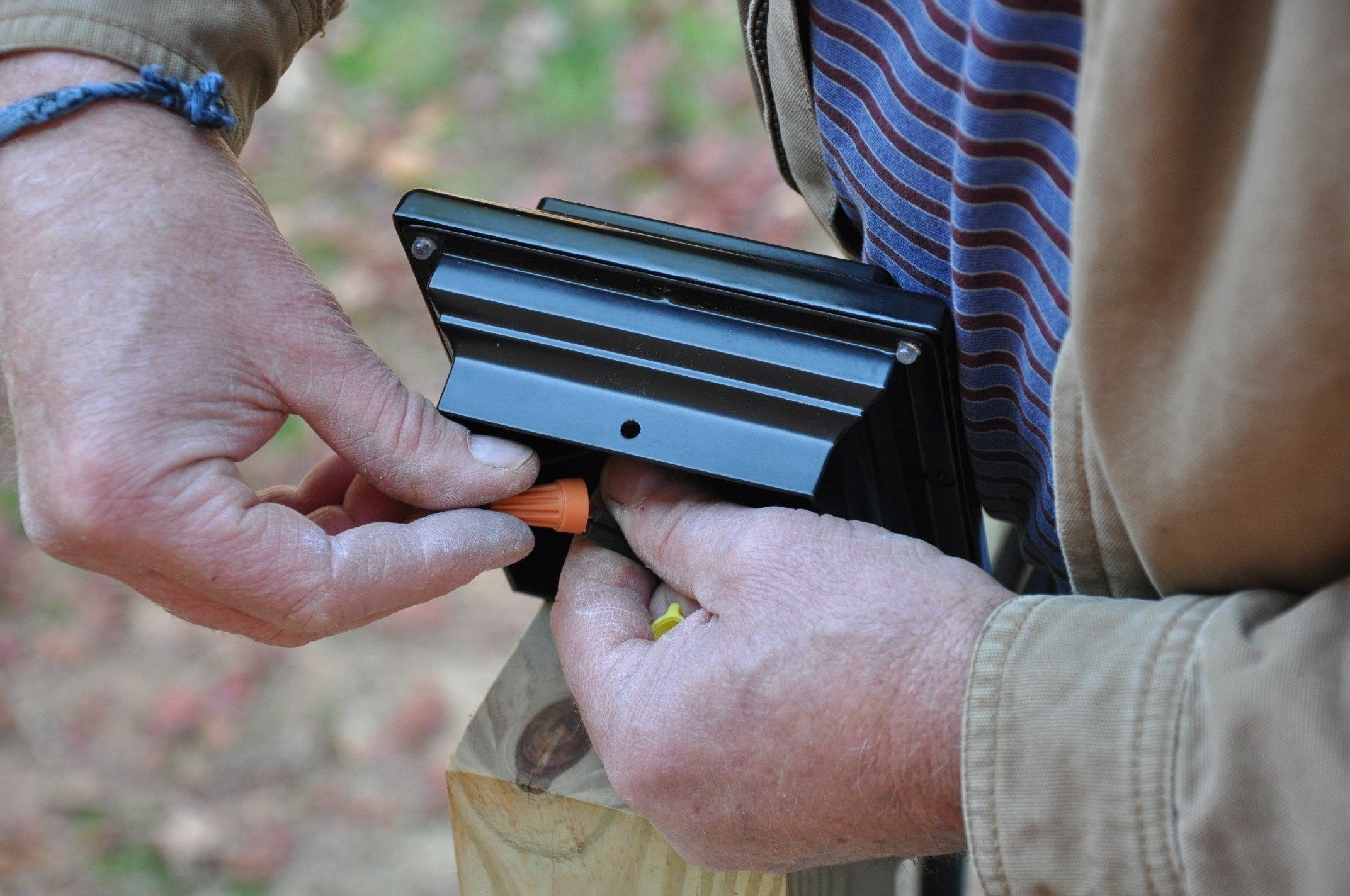 We sell a variety of post cap lights.