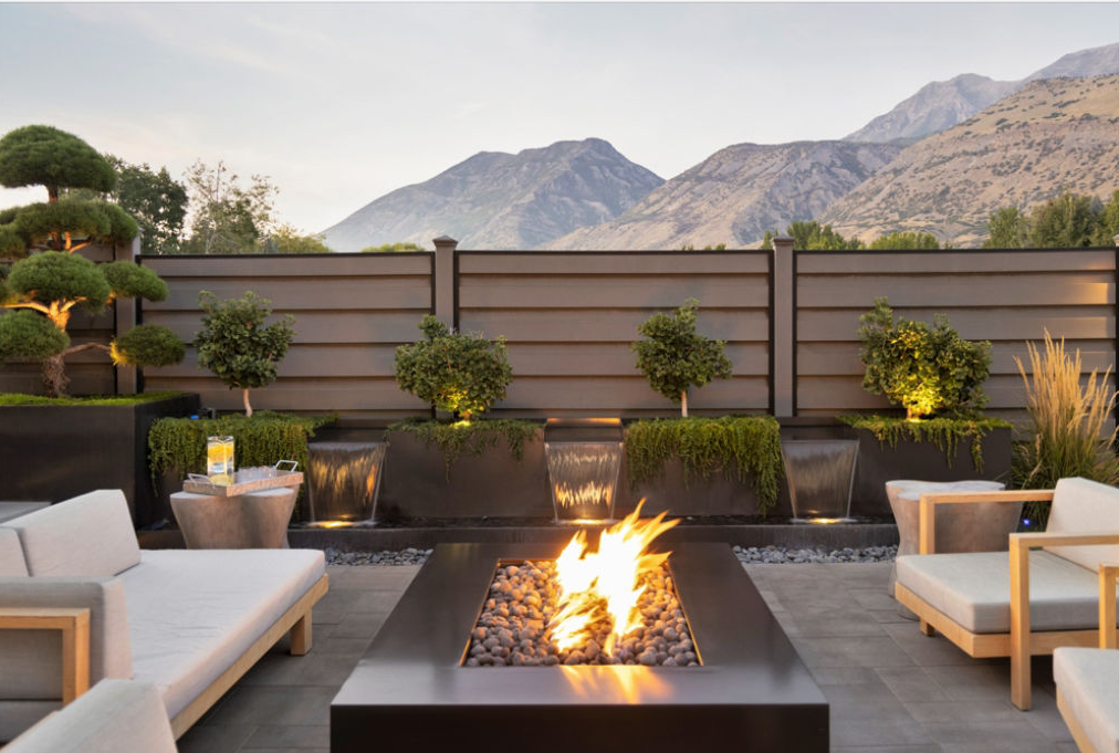 Composite Fencing Reviews & DIY Installation Overview